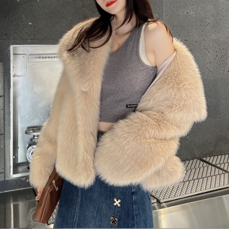 Golda™ | Elegant Warm Cropped Lapel Fur Coat