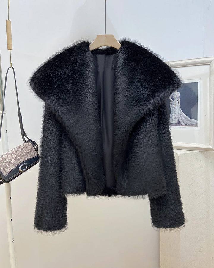 Golda™ | Elegant Warm Cropped Lapel Fur Coat