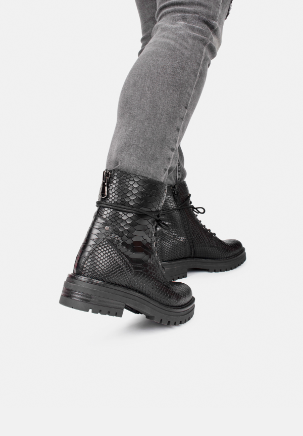 Selene™ | Vegan Leather Waterproof Snake Style Thermal Boots